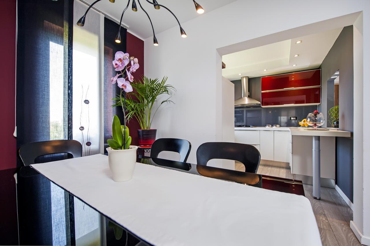 Cerin Apartment โรวีน ภายนอก รูปภาพ