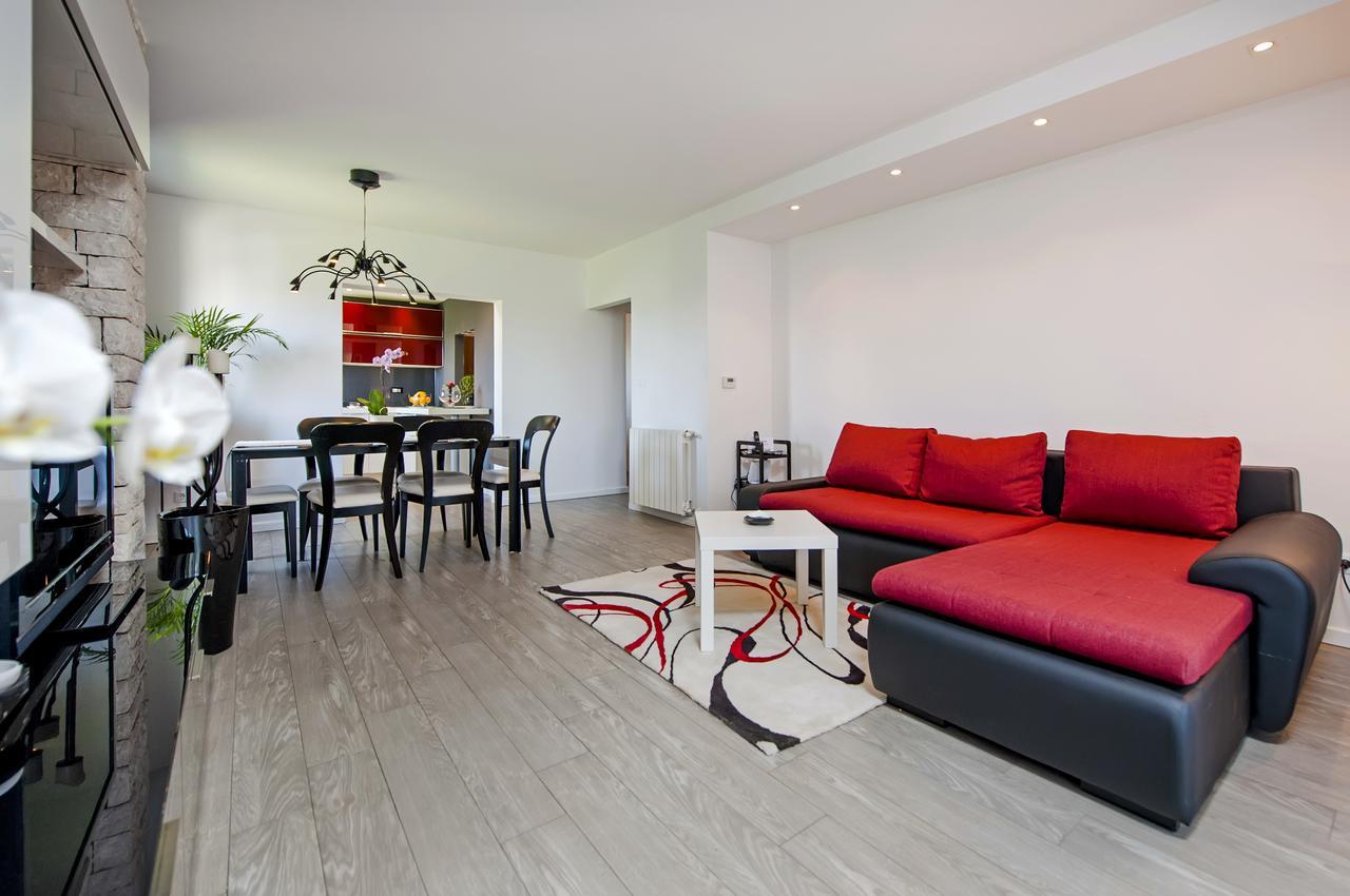 Cerin Apartment โรวีน ภายนอก รูปภาพ