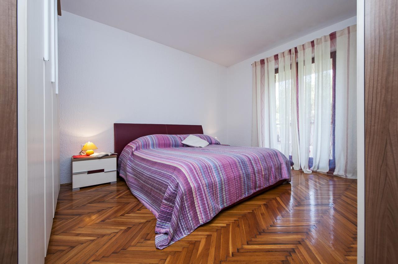 Cerin Apartment โรวีน ภายนอก รูปภาพ