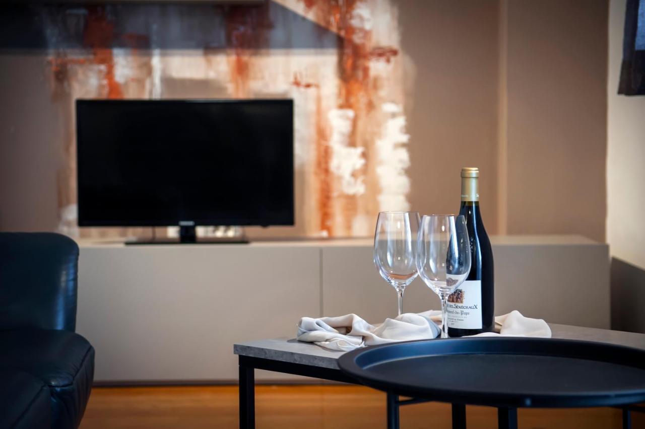 Cerin Apartment โรวีน ภายนอก รูปภาพ
